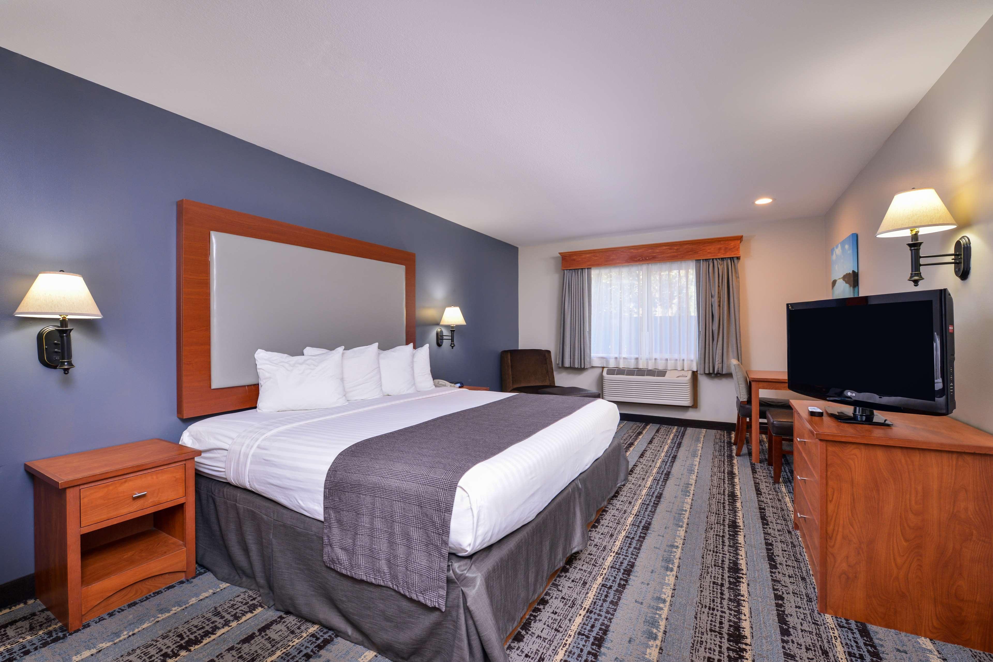 Best Western Newberg Inn Bagian luar foto
