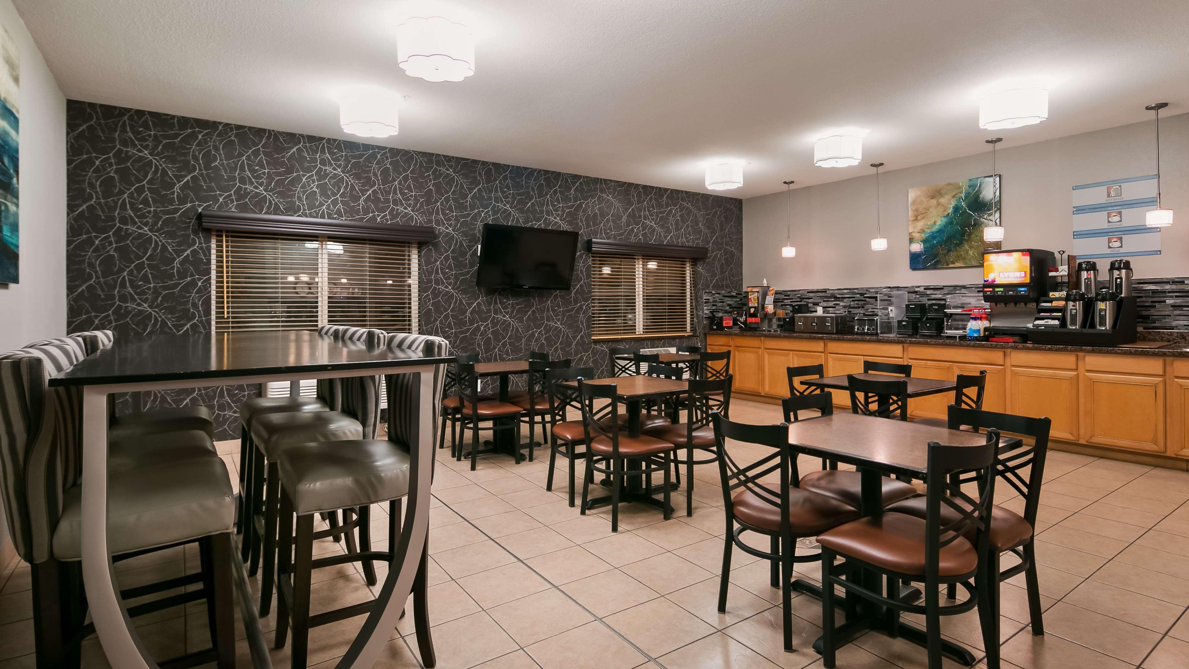 Best Western Newberg Inn Bagian luar foto
