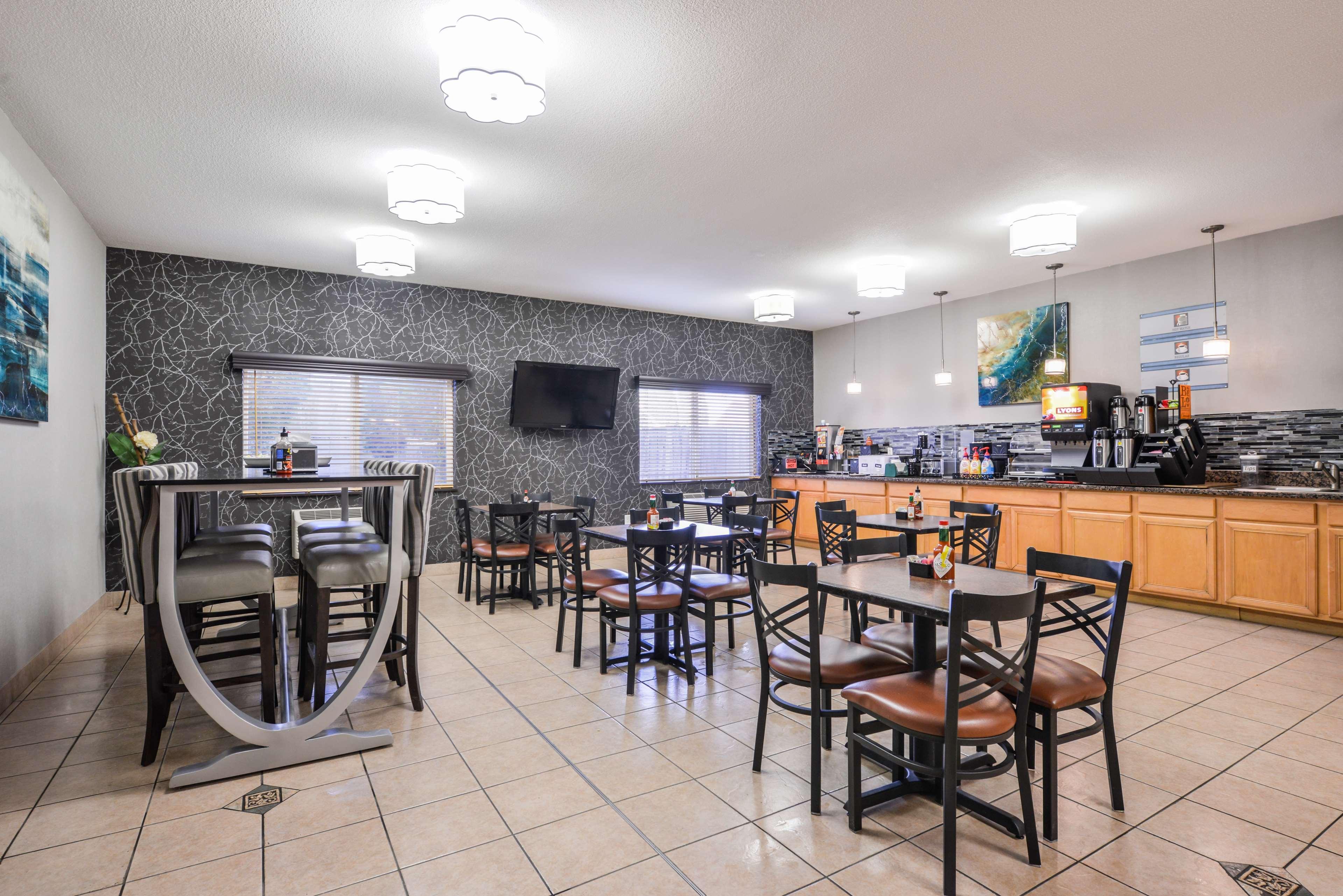 Best Western Newberg Inn Bagian luar foto