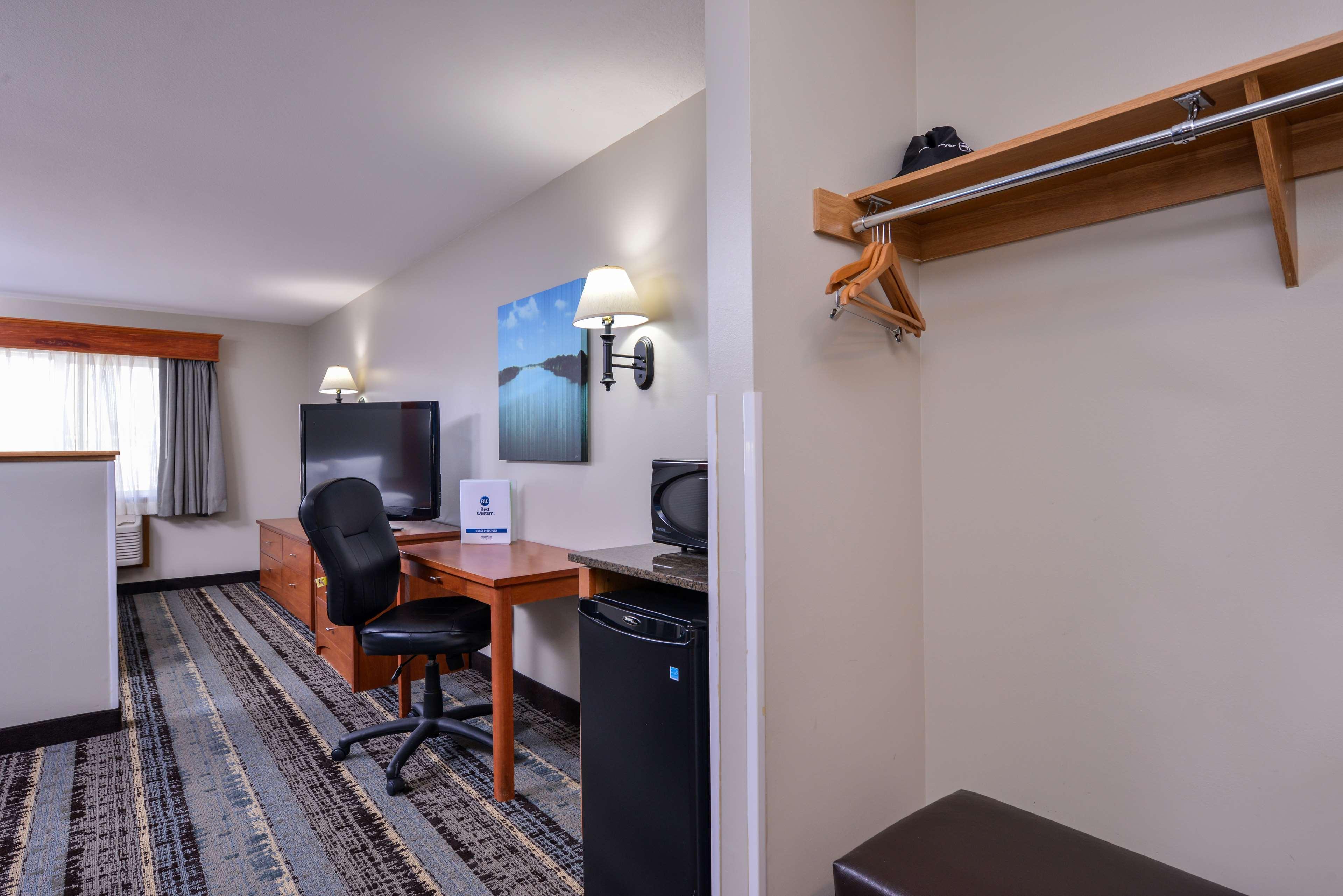 Best Western Newberg Inn Bagian luar foto
