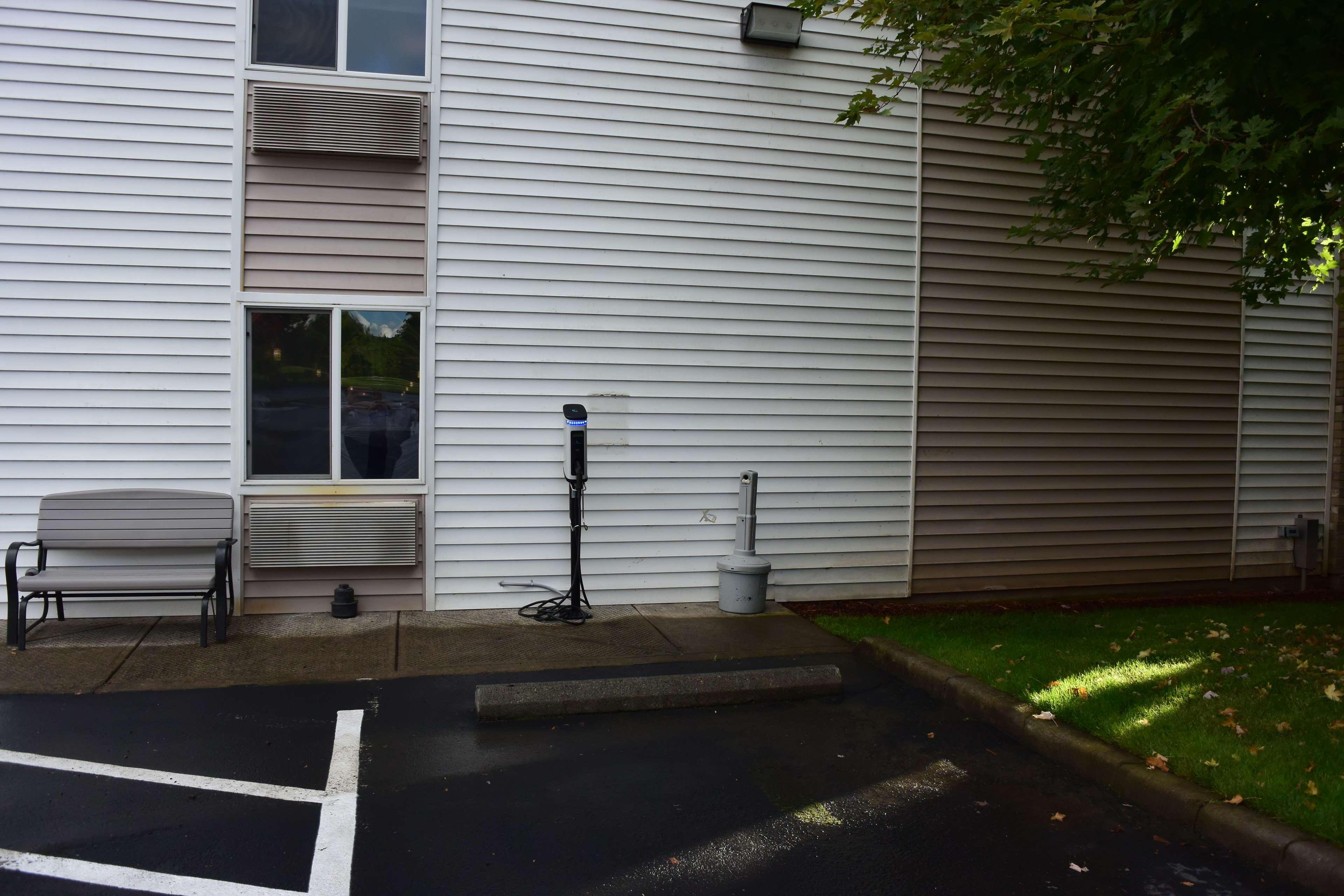 Best Western Newberg Inn Bagian luar foto