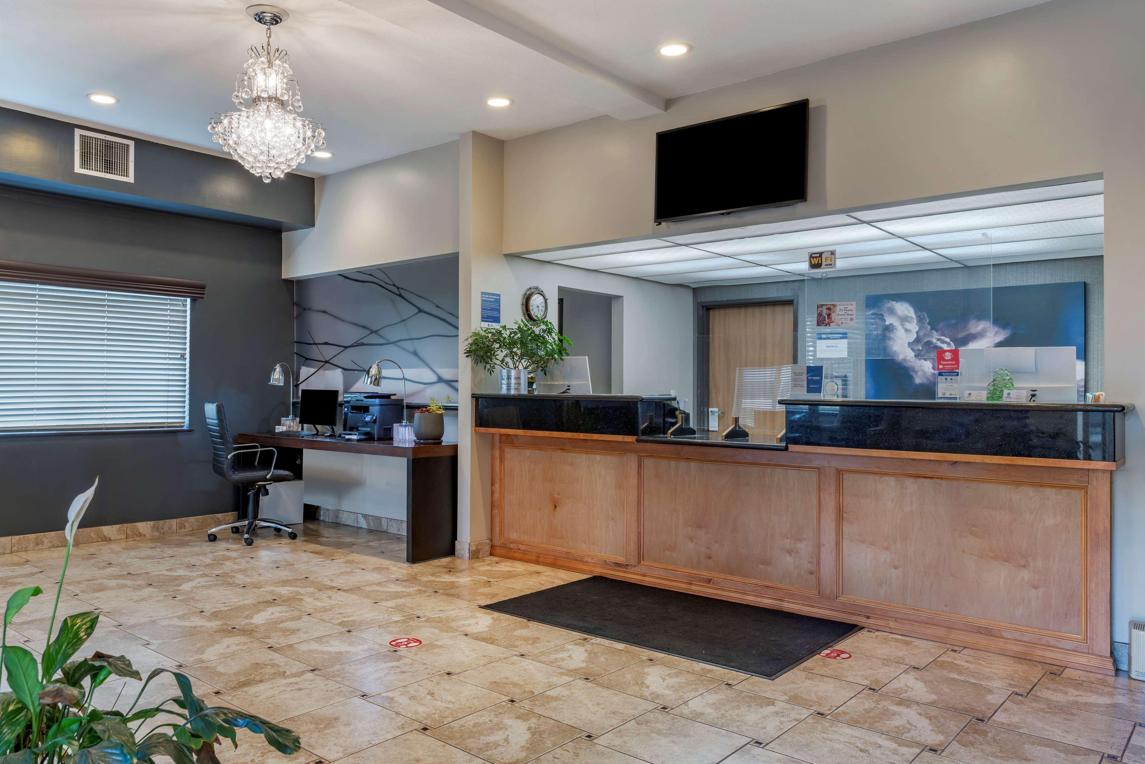 Best Western Newberg Inn Bagian luar foto
