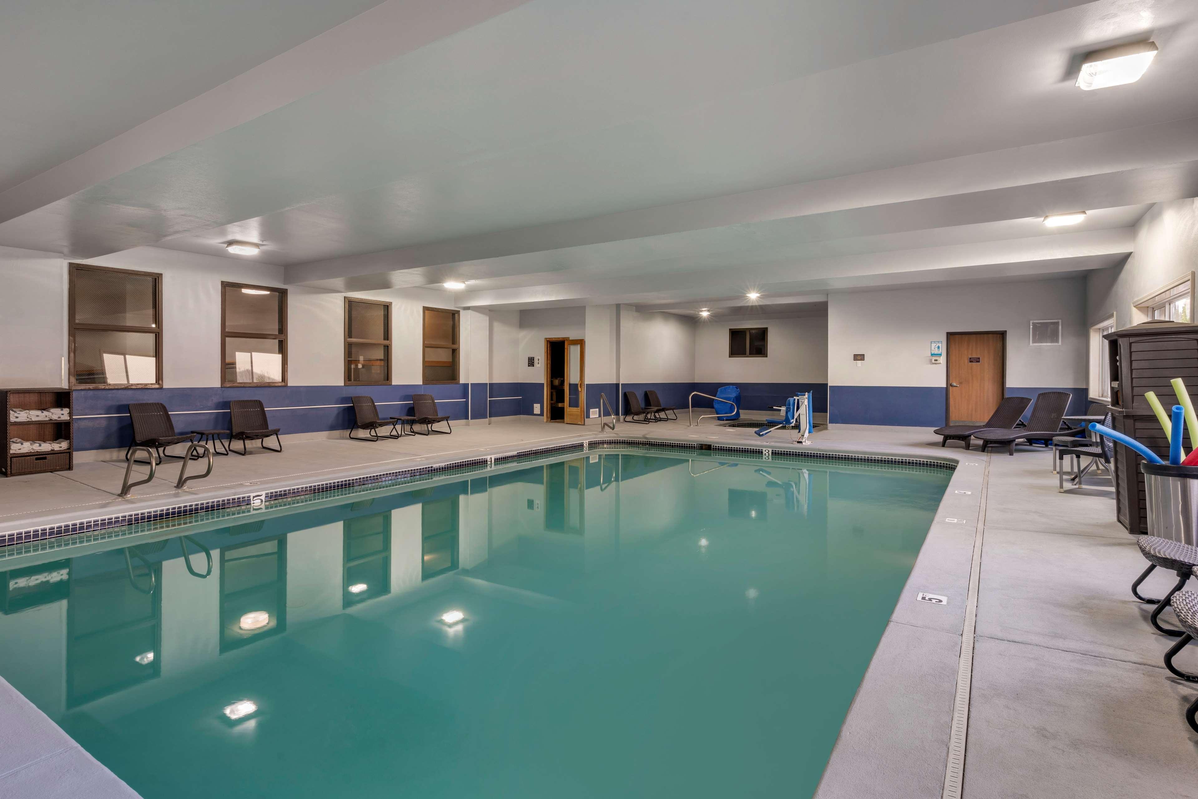 Best Western Newberg Inn Bagian luar foto