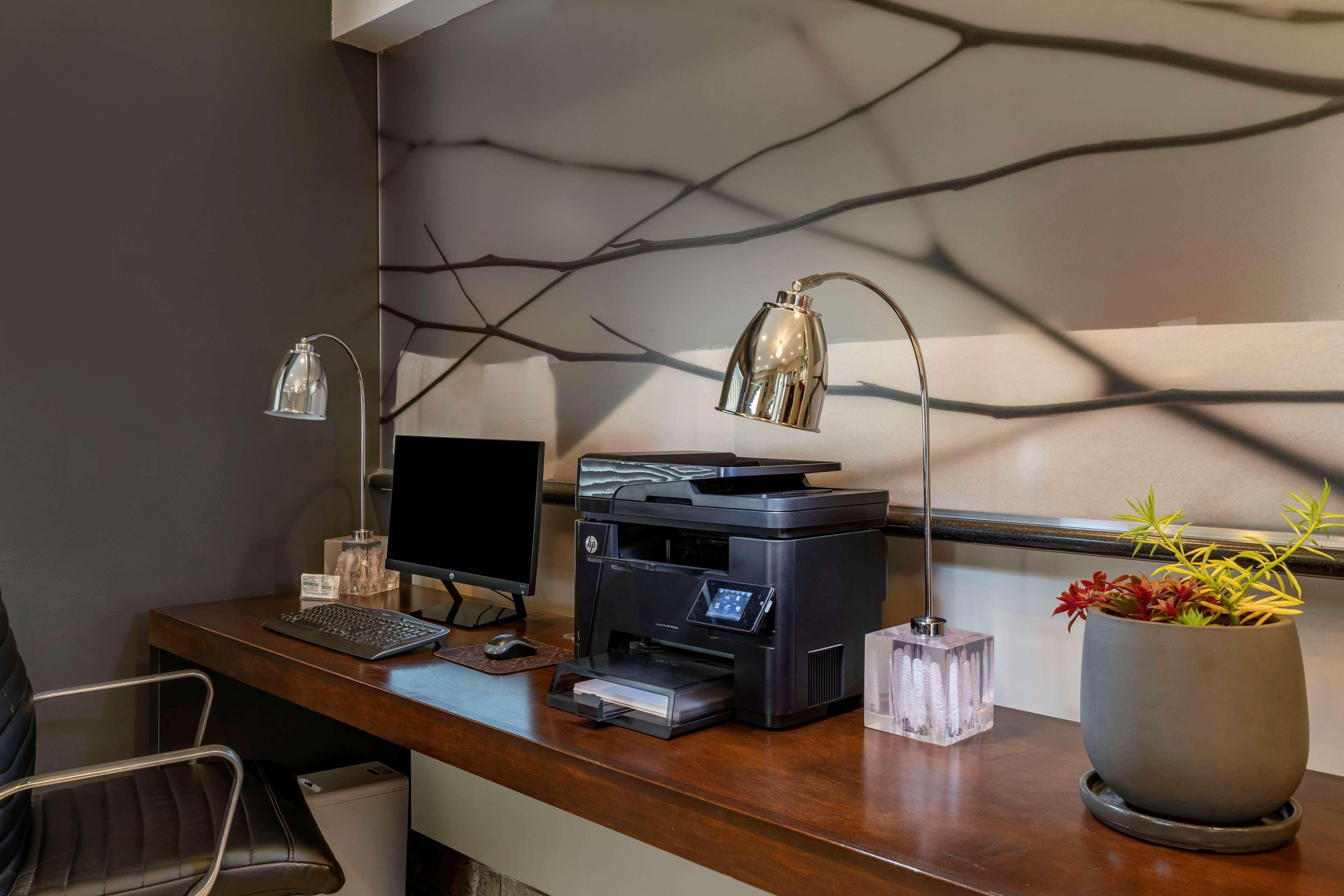 Best Western Newberg Inn Bagian luar foto