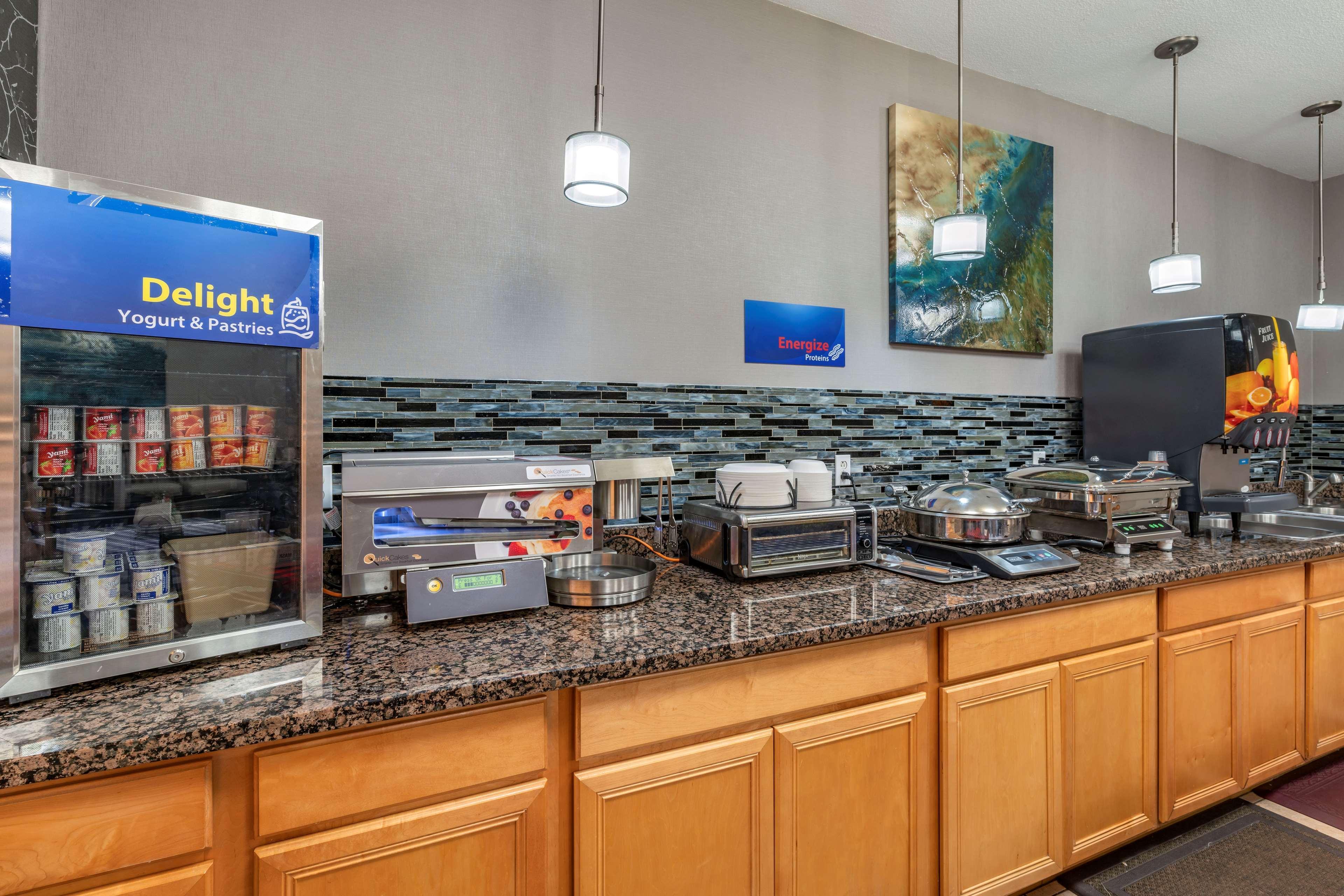 Best Western Newberg Inn Bagian luar foto